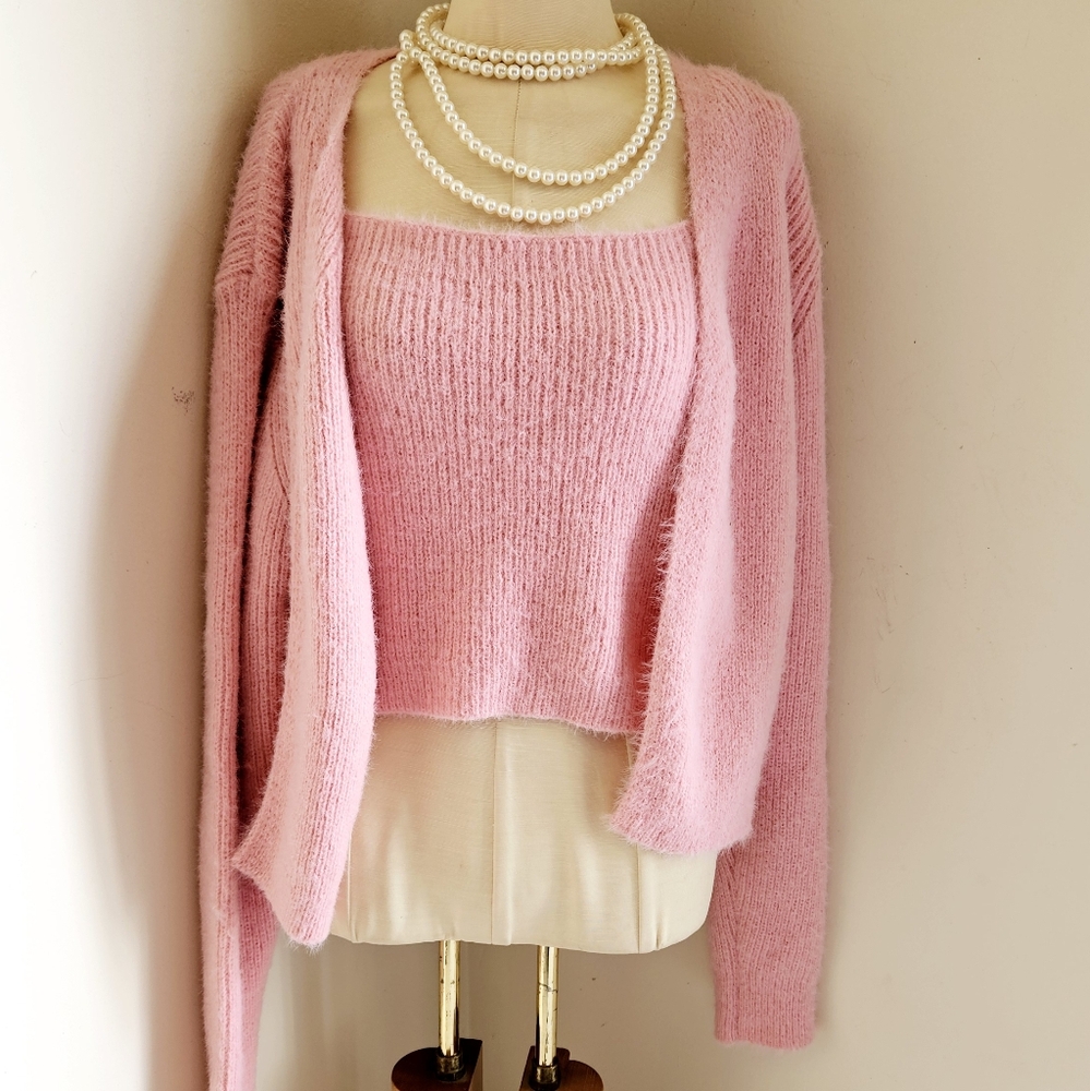 SUPER PINUP STYLE SOFT PINK SWEATER SET
